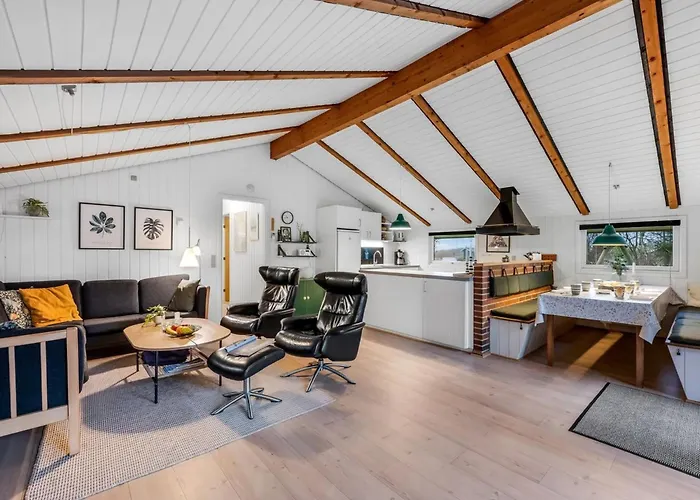 Veera - From The Sea By Interhome